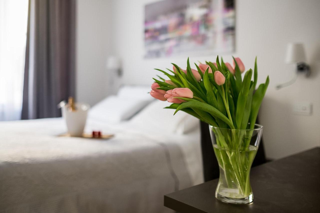 B&B Galleria Cavour Болонья Екстер'єр фото